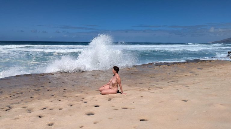 beaches lady splash